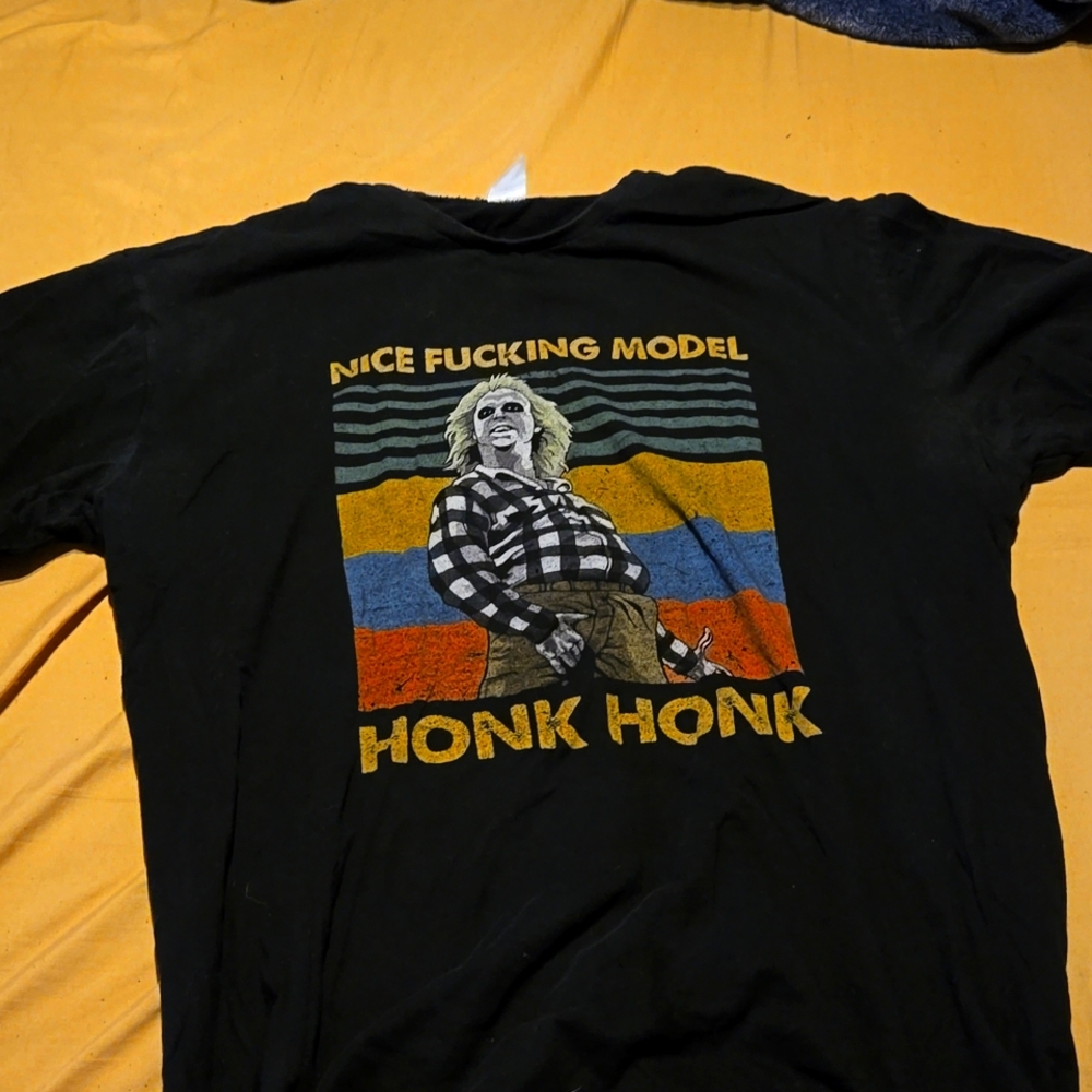 Beetlejuice tshirt xl
